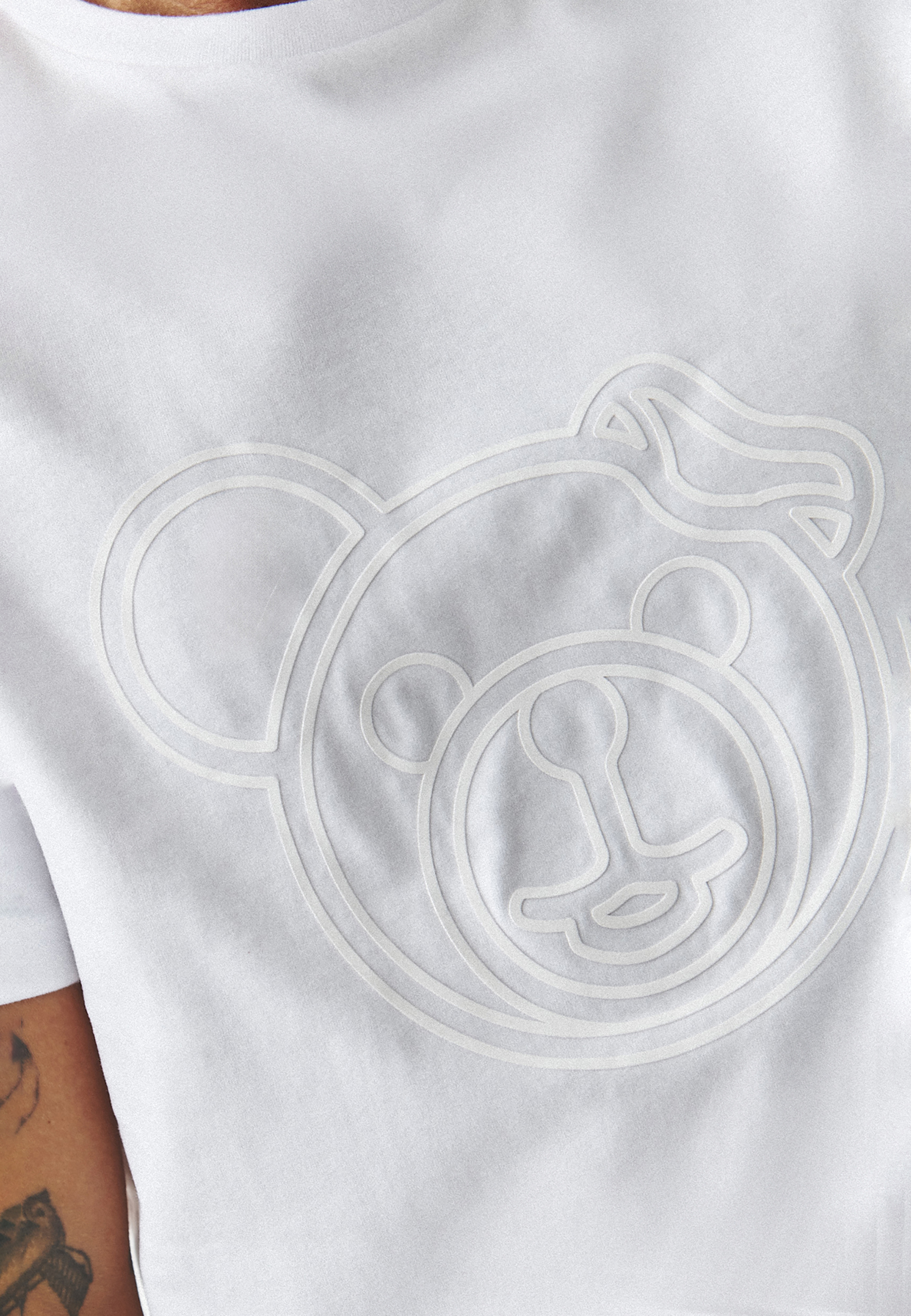 BAWEŁNIANY T-SHIRT MĘSKI Z NADRUKIEM — CHRIS BIAŁY 2