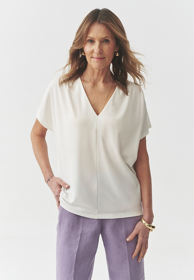 BLUZĂ DE DAMĂ, CLASICĂ, DIN TRICOT SIMPLU — KALA BLUZĂ DE DAMĂ, CLASICĂ, DIN TRICOT SIMPLU — KALA ECRU 1