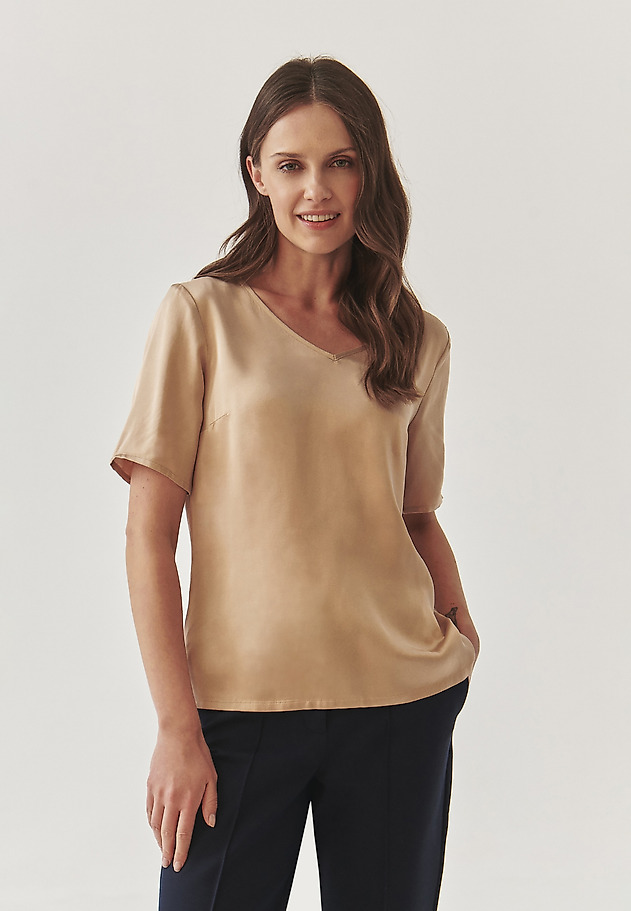 LADIES’ SATIN BLOUSE WITH SHORT SLEEVES - MEKONGA LADIES’ SATIN BLOUSE WITH SHORT SLEEVES - MEKONGA BEŻOWY 1