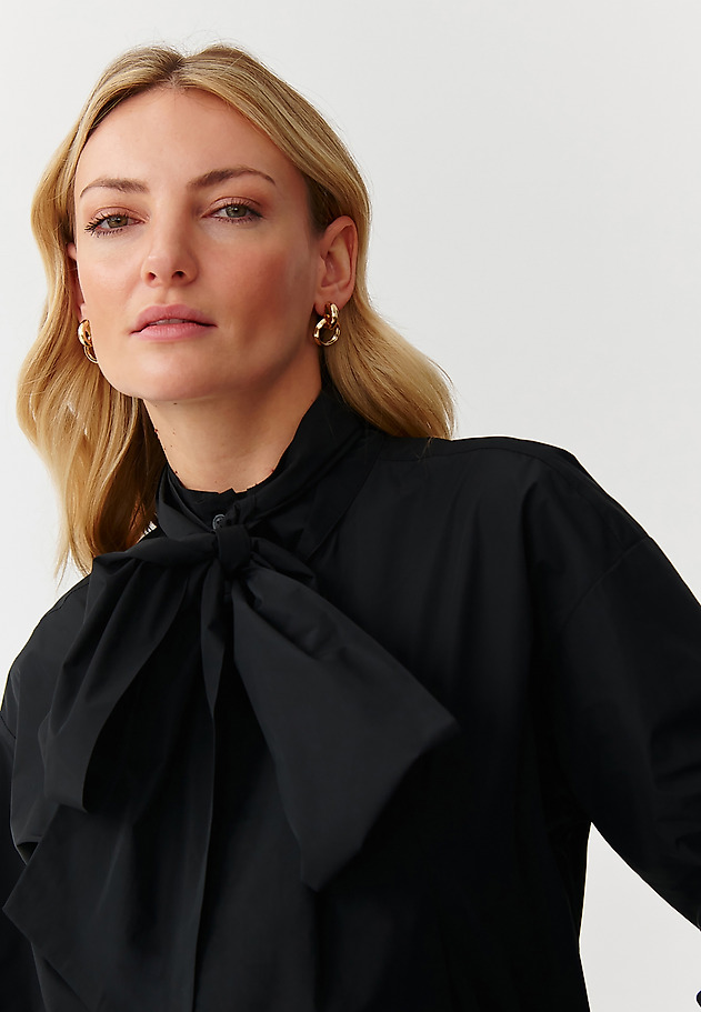 LADIES’ SHIRT WITH DECORATIVE BELT - KONKONA 1 LADIES’ SHIRT WITH DECORATIVE BELT - KONKONA 1 CZARNY 6