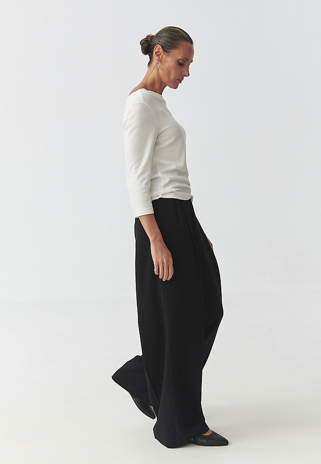 PANTALONI DE DAMĂ, DIN ȚESĂTURĂ, CU DUNGĂ — NOVO PANTALONI DE DAMĂ, DIN ȚESĂTURĂ, CU DUNGĂ — NOVO NEGRU 3