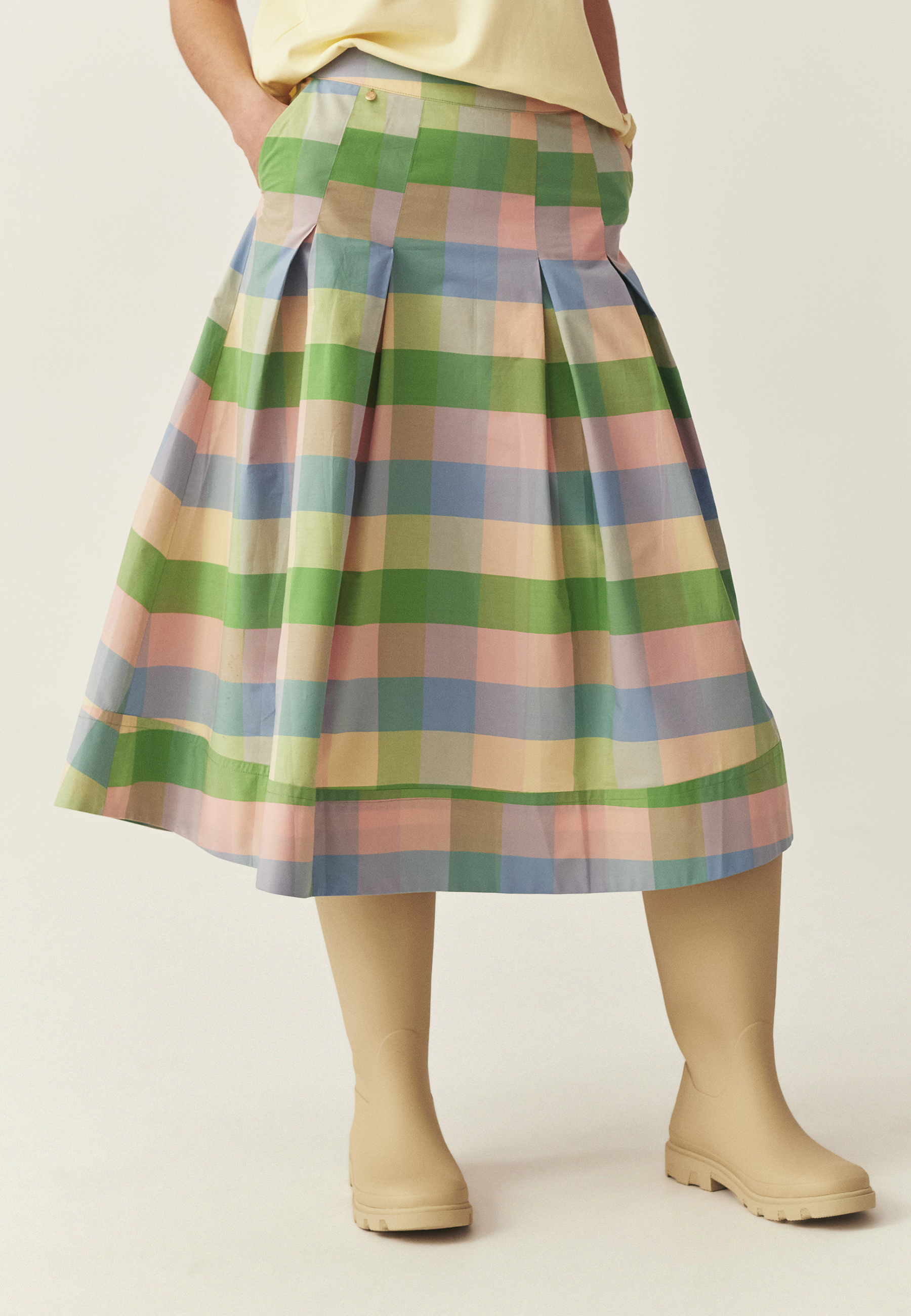 BAVLNĚNÁ SUKNĚ S PASTELOVÝM KOSTKOVANÝM VZOREM – TAFTIKO 3