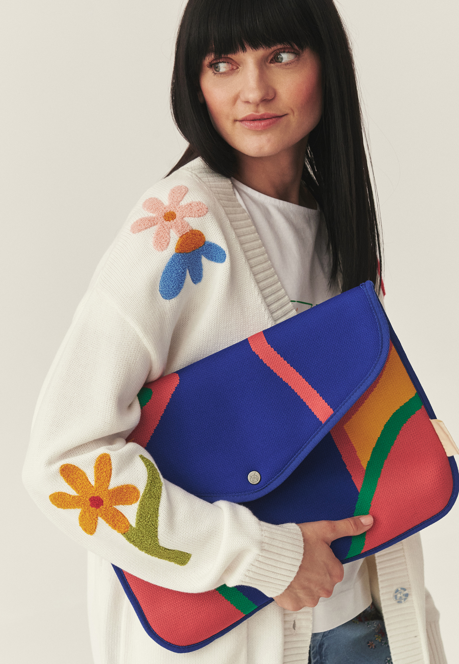 POUZDRO NA NOTEBOOK – NIRA