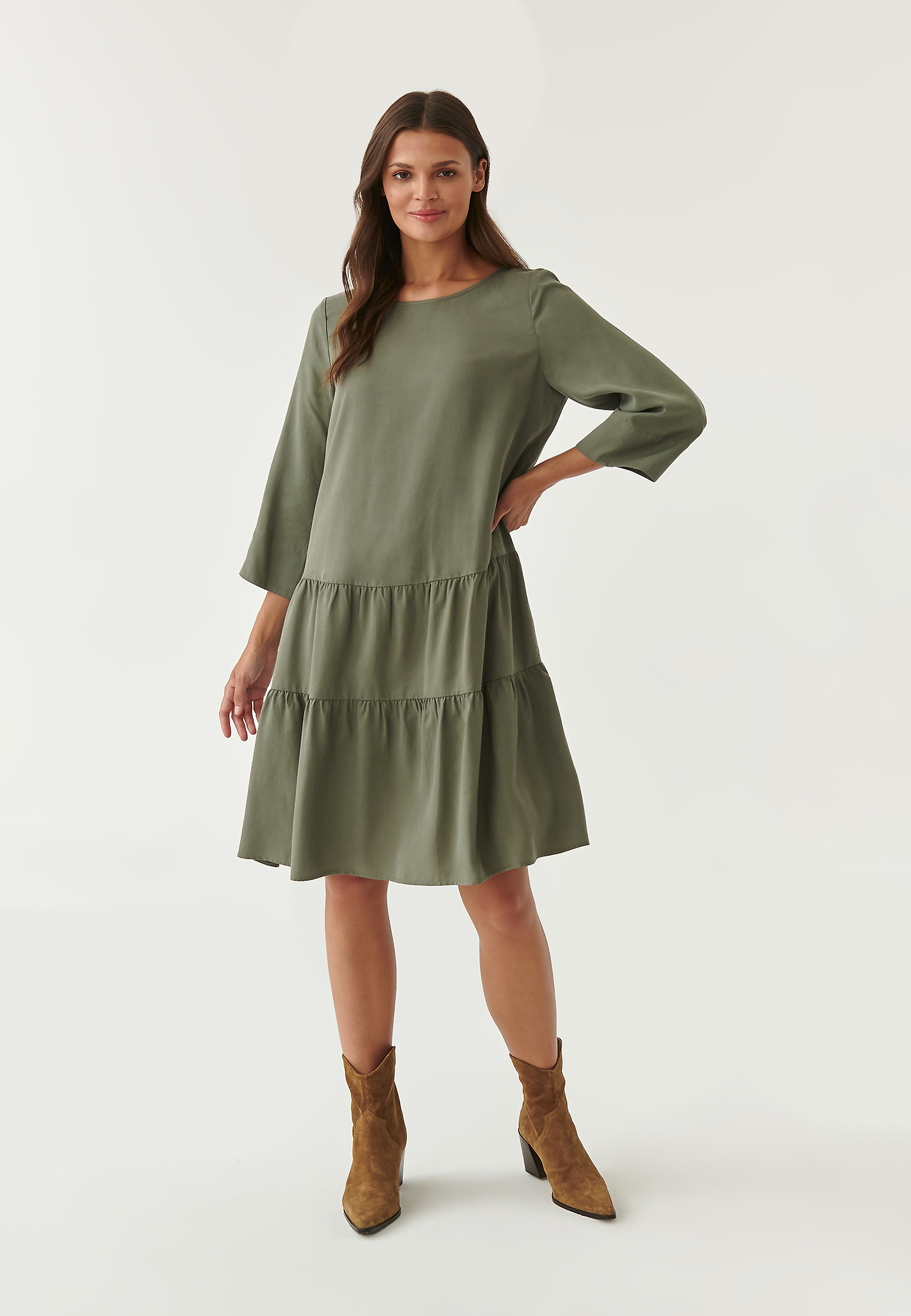 KRÓTKA SUKIENKA Z FALBANĄ PAZA 1 KRÓTKA SUKIENKA Z FALBANĄ PAZA 1 KHAKI 81482