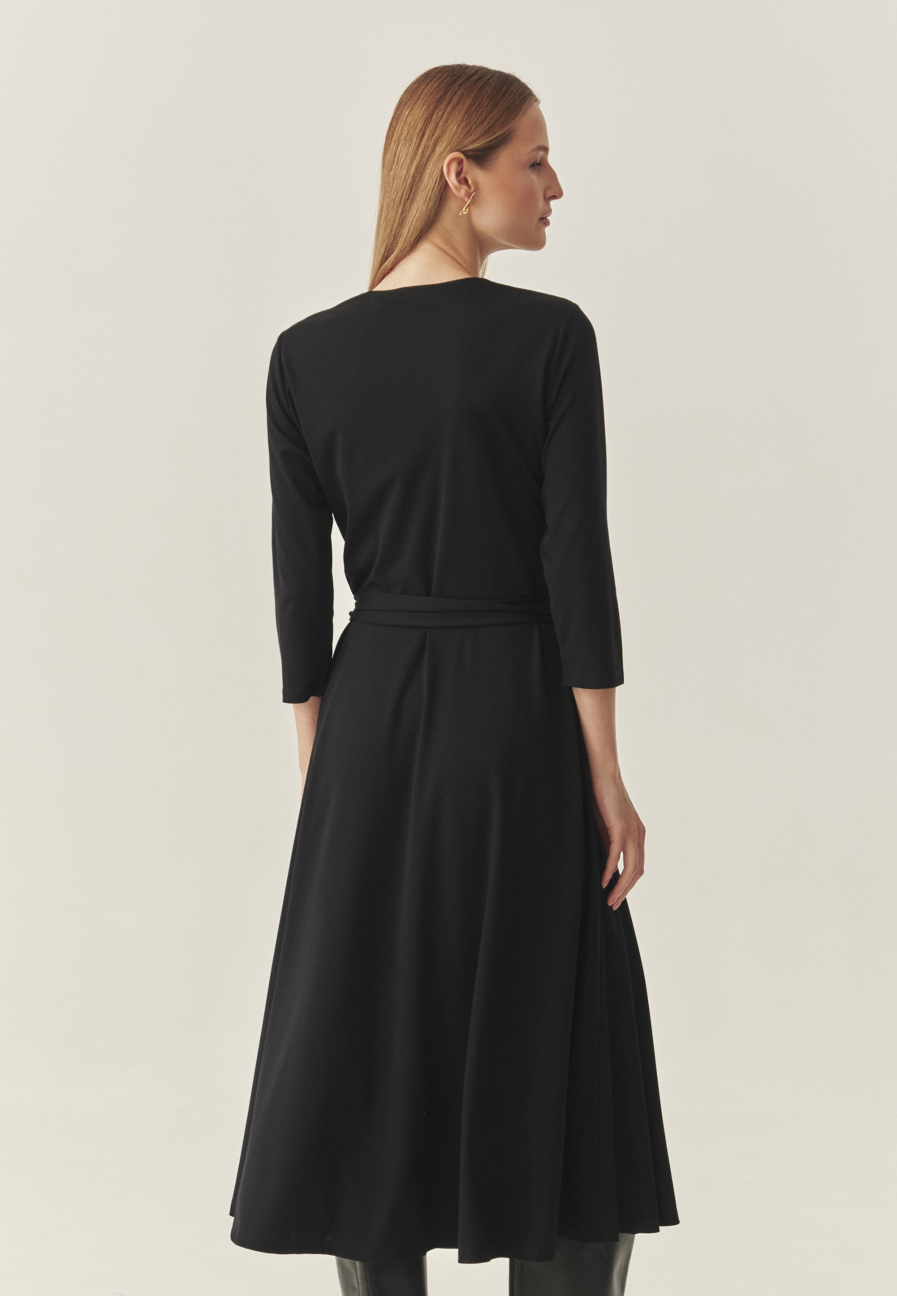 ROCHIE DIN ȚESĂTURĂ, CU ÎNCREȚITURI ȘI MÂNECI 3/4 — FINCA NEGRU 2