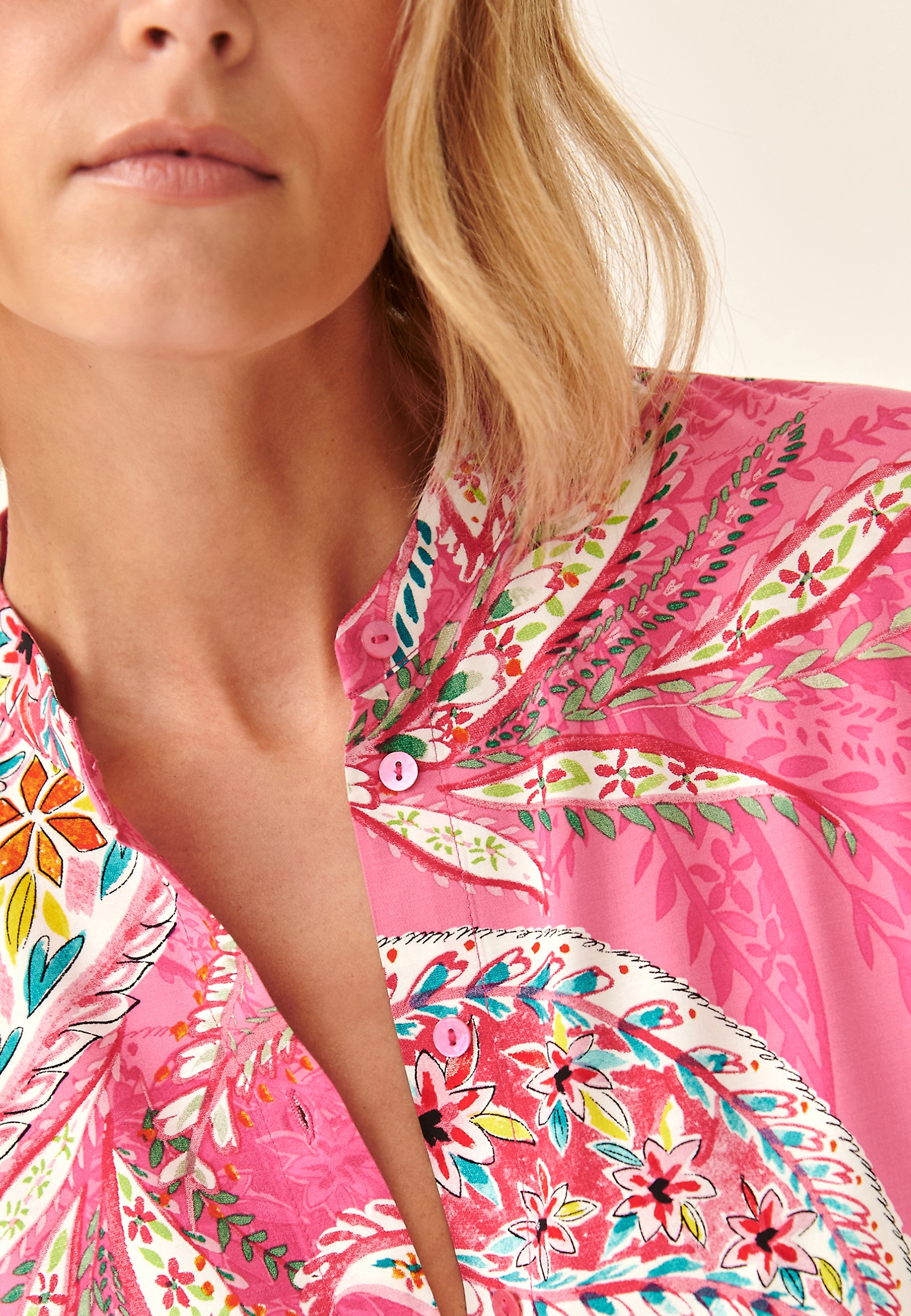 KRÓTKA SUKIENKA MIRAMI KRÓTKA SUKIENKA MIRAMI MULTIKOLOR 87125