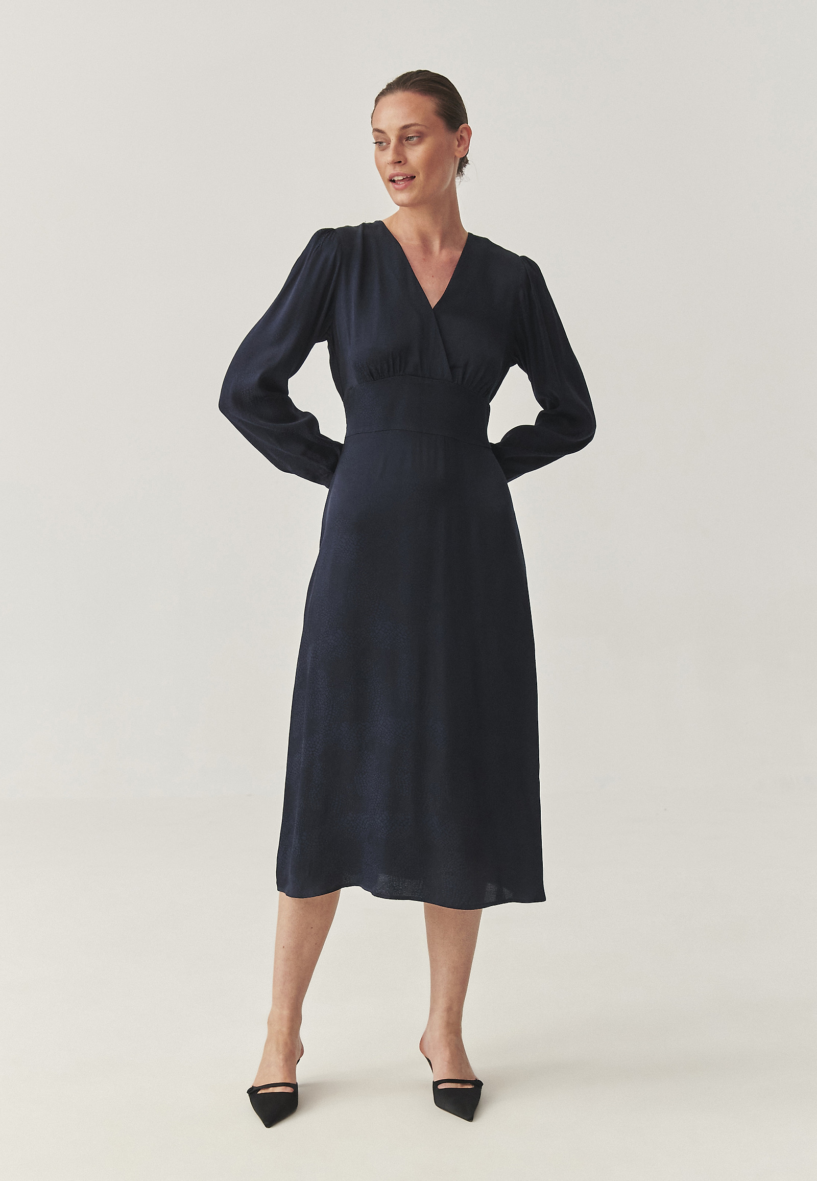 VISCOSE MIDI DRESS - TELIA 1 VISCOSE MIDI DRESS - TELIA 1 NAVY BLUE 114863