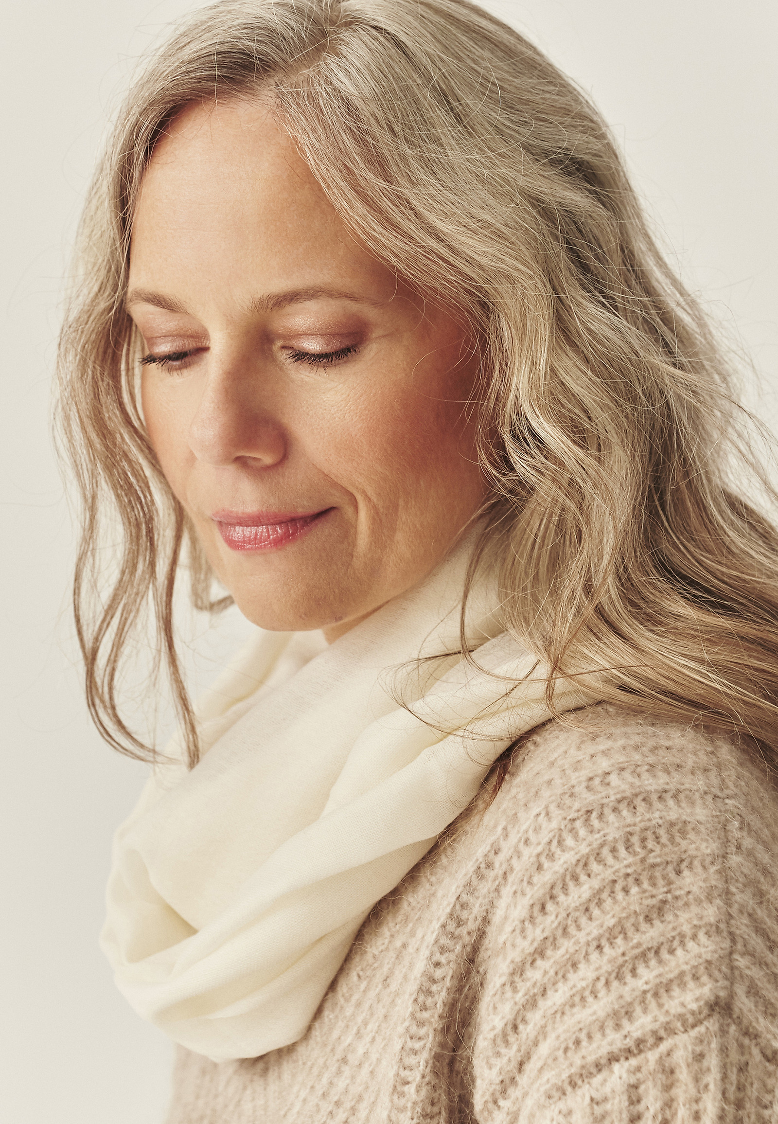 DÁMSKÁ VLNĚNÁ ŠÁLA – EDORI DÁMSKÁ VLNĚNÁ ŠÁLA – EDORI ECRU 117629