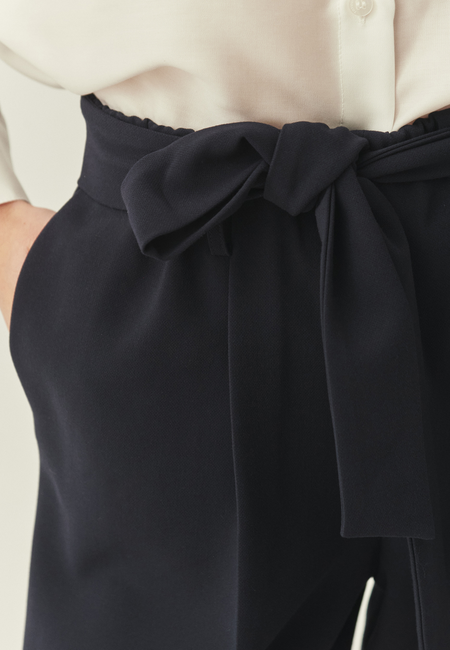 TKANINOWE SPODNIE Z ELASTYCZNĄ TALIĄ - ZORTE