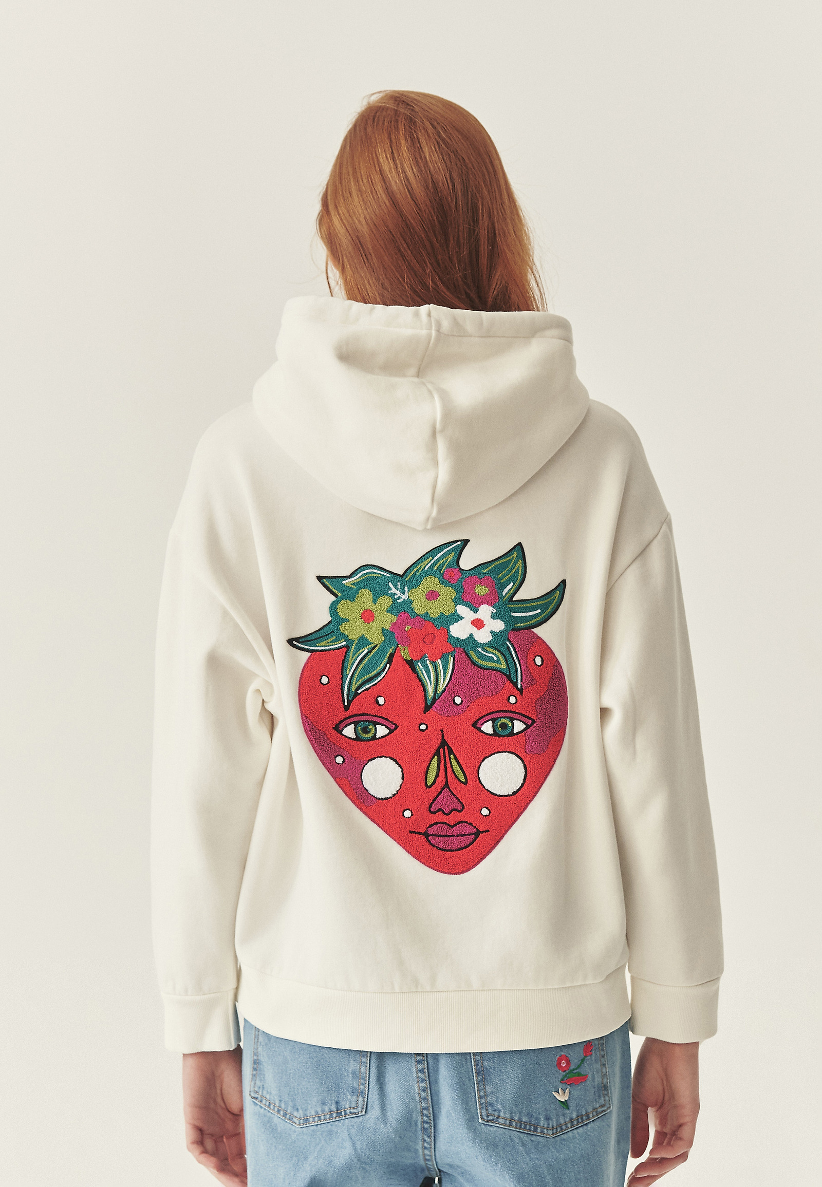 HAFTOWANA BLUZA Z KAPTUREM - ADENA 2 HAFTOWANA BLUZA Z KAPTUREM - ADENA 2 ECRU 115333