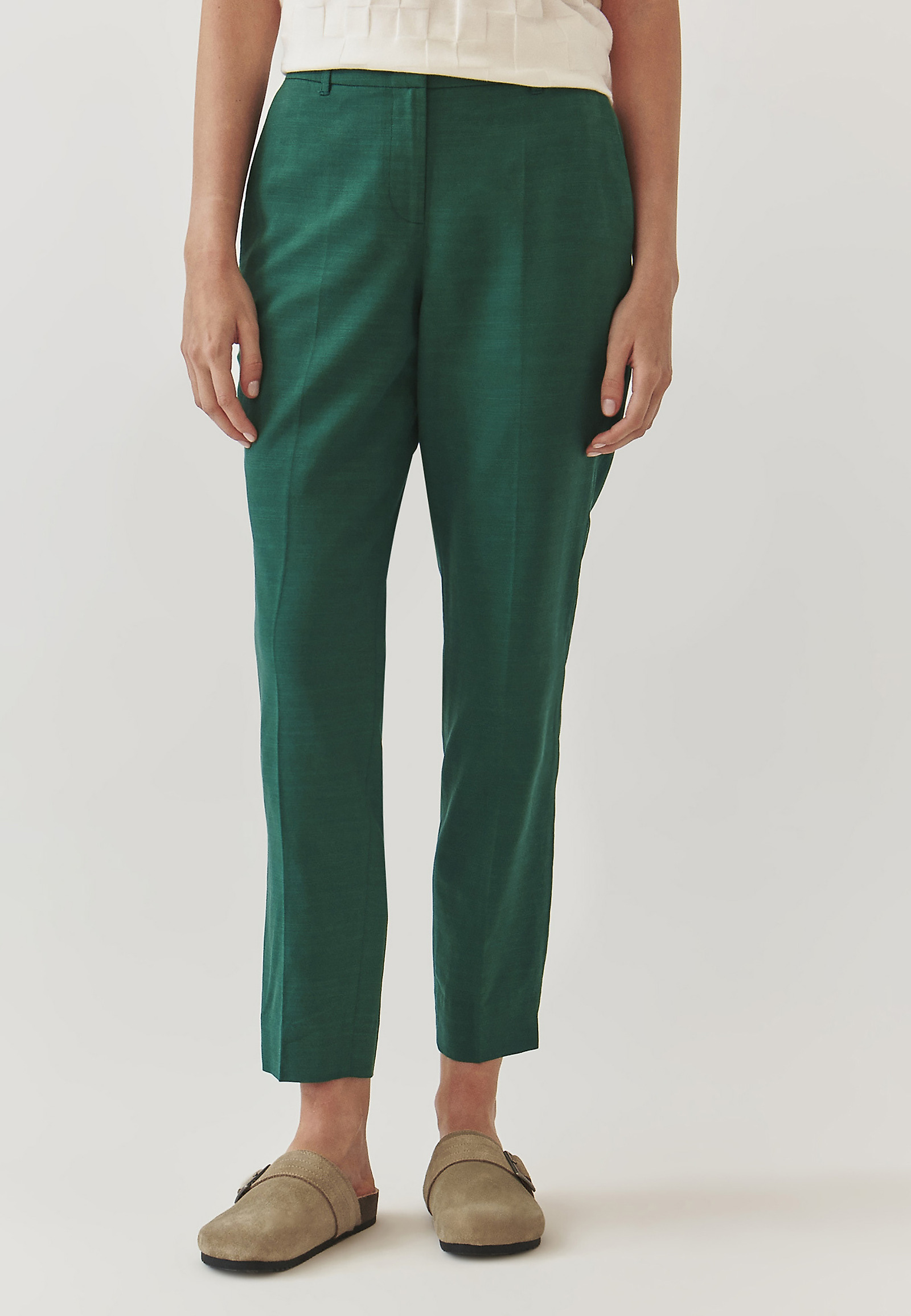 LADIES’ TROUSERS WITH SLITS ON THE LEG - KOLIA 2 LADIES’ TROUSERS WITH SLITS ON THE LEG - KOLIA 2 GREEN 98844