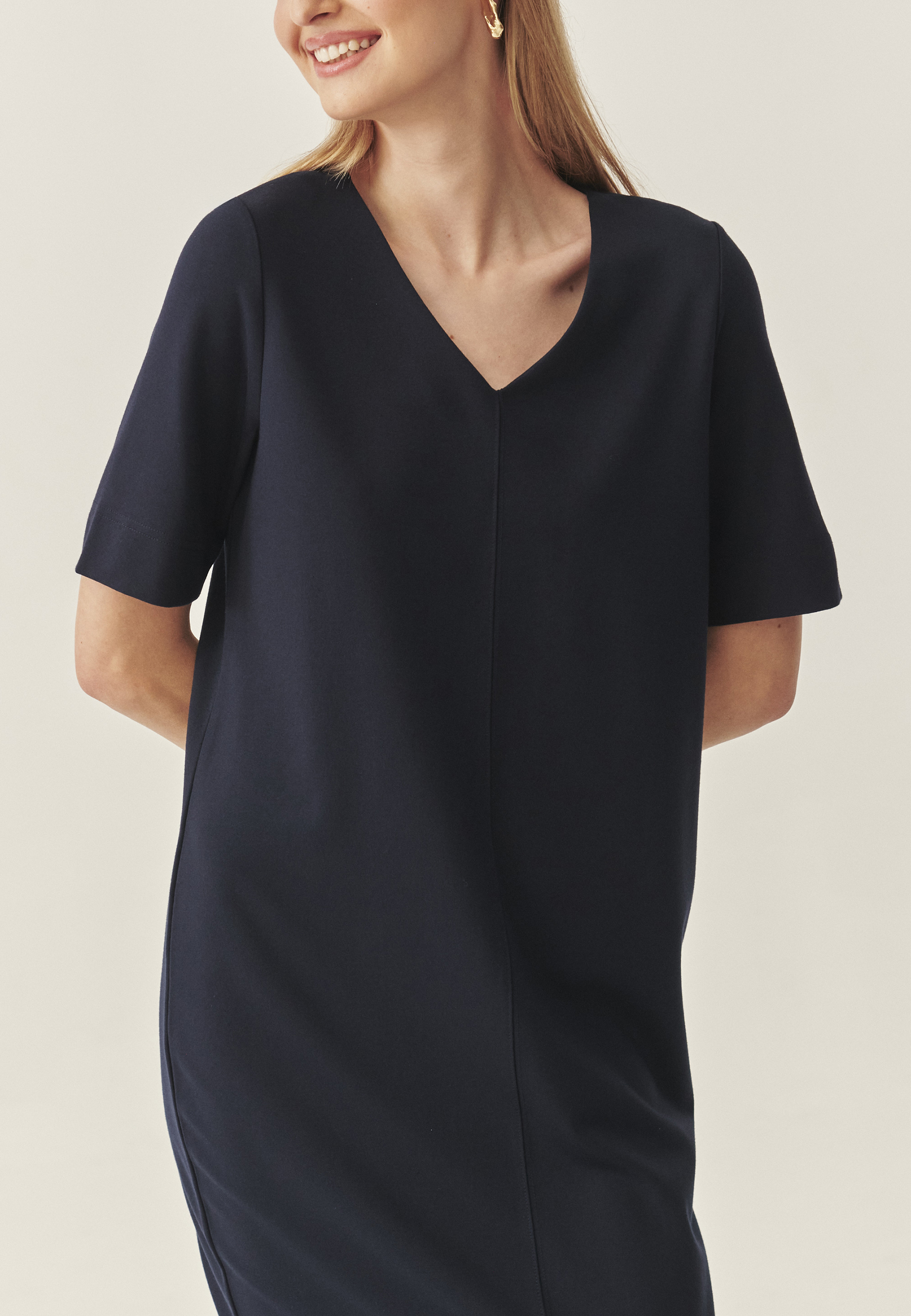 ROCHIE TRICOTATĂ CU MÂNECI SCURTE ȘI CU DECOLTEU ÎN FORMA LITEREI „V” - KOKORA BLEUMARIN 2