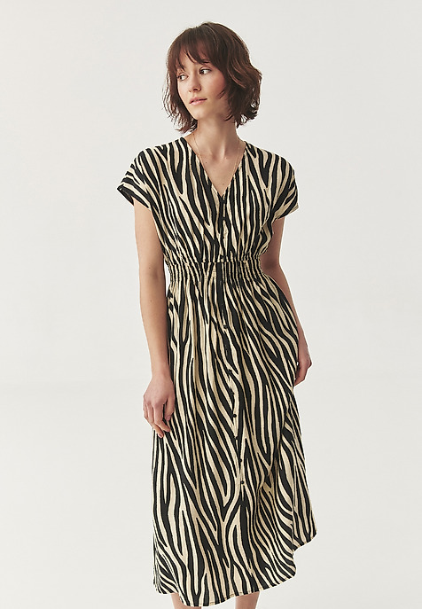 WZORZYSTA SUKIENKA MIDI Z WISKOZĄ - IMANI CZARNY 2