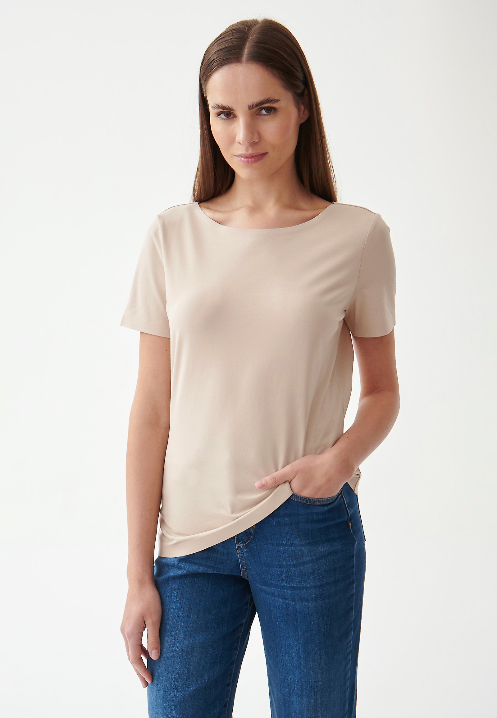 BLUZKA DAMSKA DZIANINOWA Z KRÓTKIM RĘKAWEM MIKAJA BLUZKA DAMSKA DZIANINOWA Z KRÓTKIM RĘKAWEM MIKAJA BEŻOWY 88906