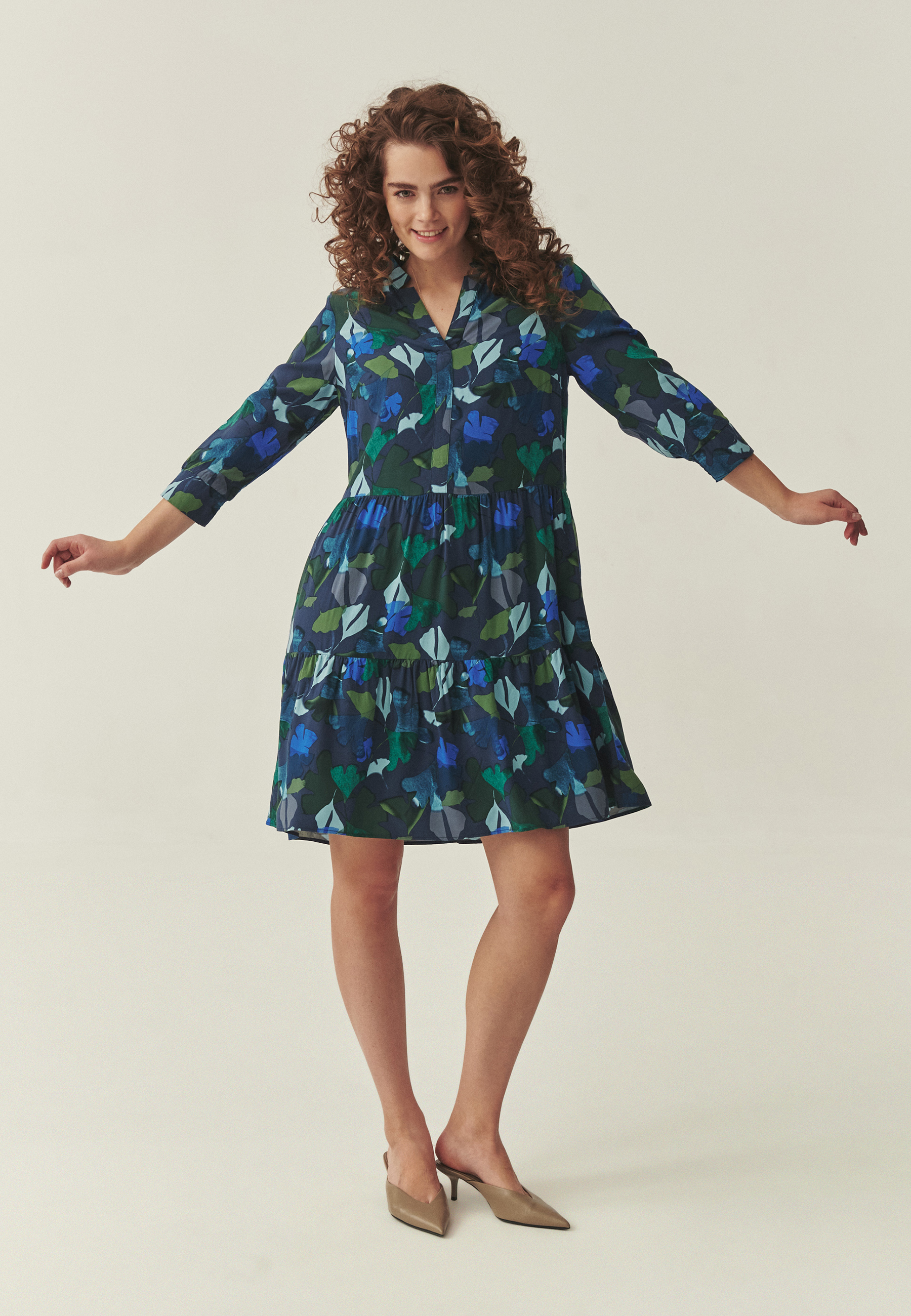 PATTERNED DRESS MADE OF VISCOSE - VISTA MULTICOLOR 2