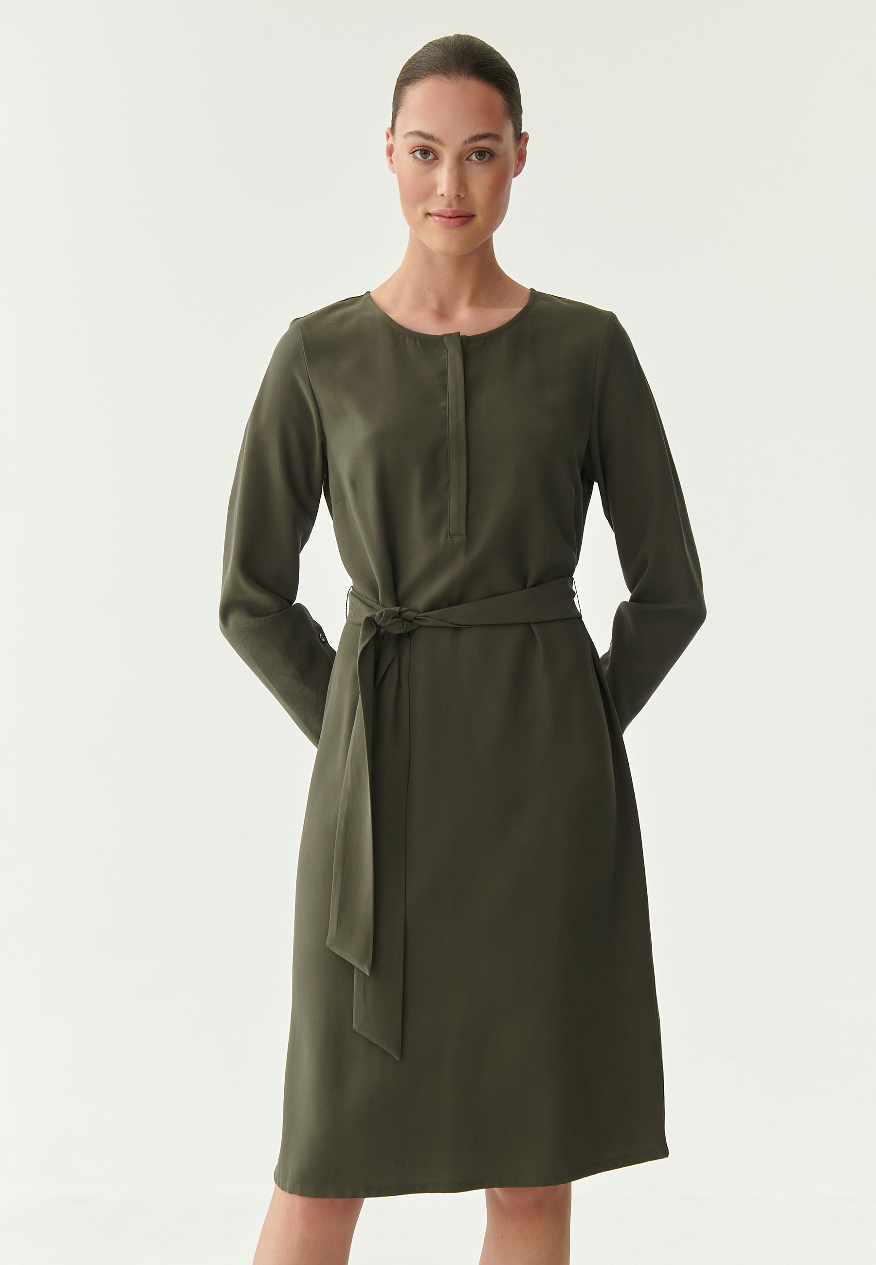 DOPASOWANA SUKIENKA DAMSKA SARDYNIA