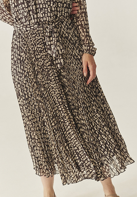 PLEATED DRESS WITH ORIGINAL DESIGN - IDA BROWN 2