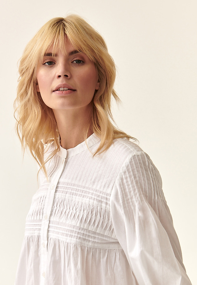 BATYSTOWA BLUZKA Z OZDOBYMI PRZESZYCIAMI BABTISTI BATYSTOWA BLUZKA Z OZDOBYMI PRZESZYCIAMI BABTISTI BIAŁY 6