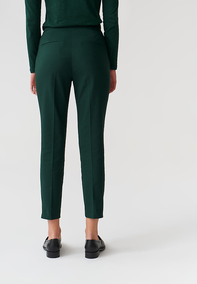 LADIES’ TROUSERS WITH DECORATIVE BUCKLE JAKINA 1 LADIES’ TROUSERS WITH DECORATIVE BUCKLE JAKINA 1 ZIELONY 3