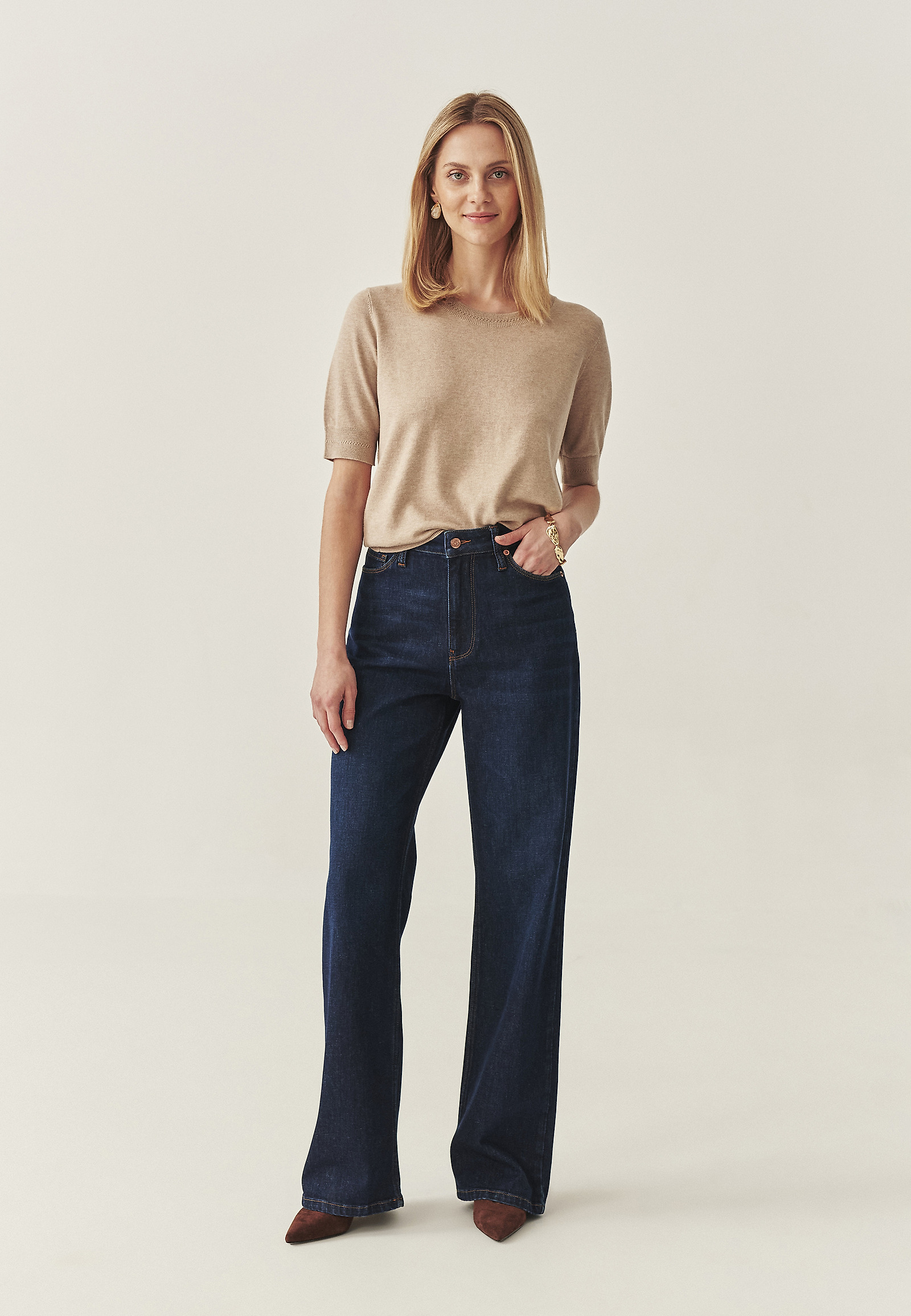 CLASSIC BLOUSE IN AIRY YARN - ALIWI CLASSIC BLOUSE IN AIRY YARN - ALIWI BEIGE 114405