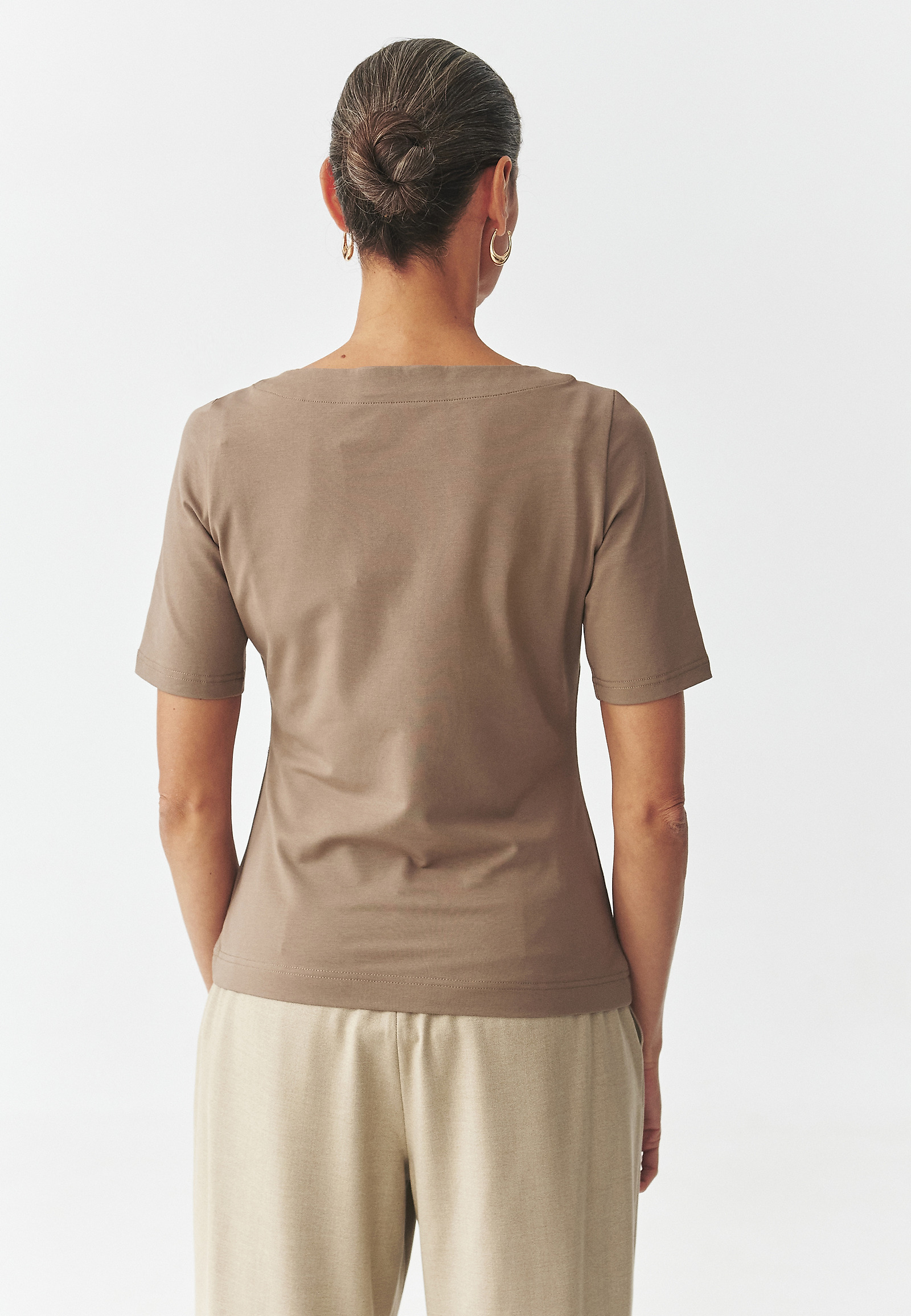 FITTED KNITTED LADY'S BLOUSE — LUMIKO FITTED KNITTED LADY'S BLOUSE — LUMIKO BEIGE 106010