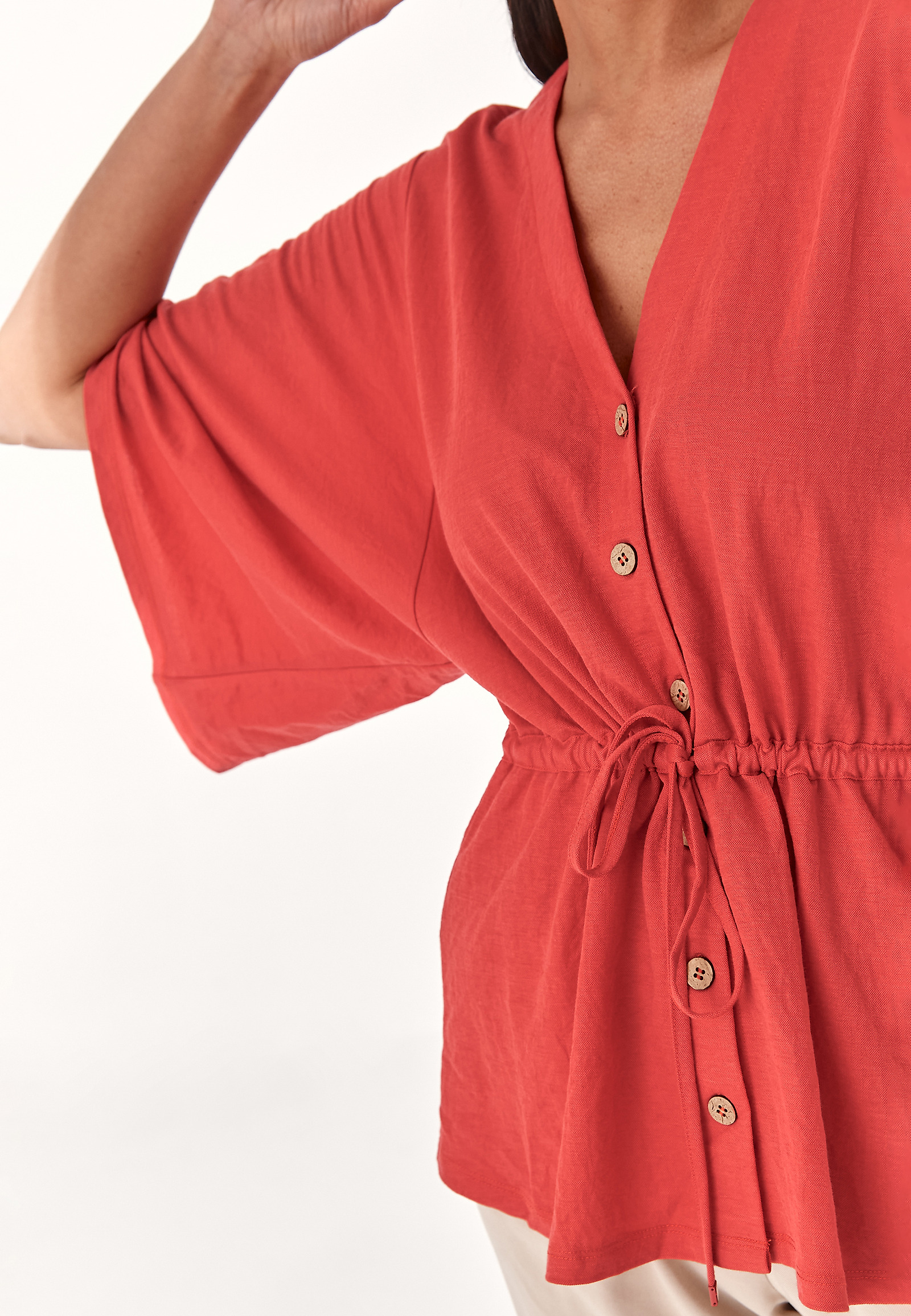 BLUZKA DAMSKA W STYLU KIMONA ATIKI BLUZKA DAMSKA W STYLU KIMONA ATIKI CZERWONY 79113