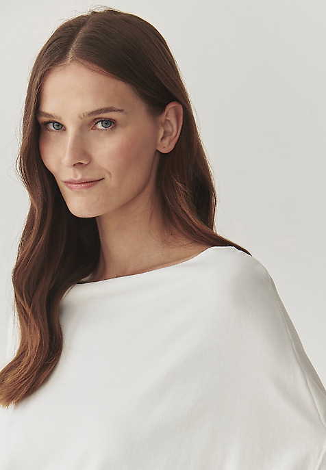 LADIES’ BLOUSE WITH A DECORATIVE NECKLINE - ATI 1 ECRU 2