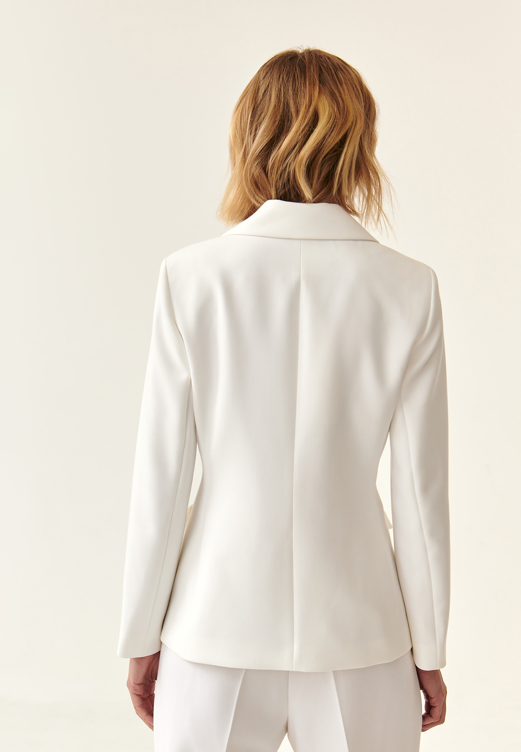 DÁMSKÉ SAKO S OZDOBNÝM VÁZANÍM KOALO ECRU 2