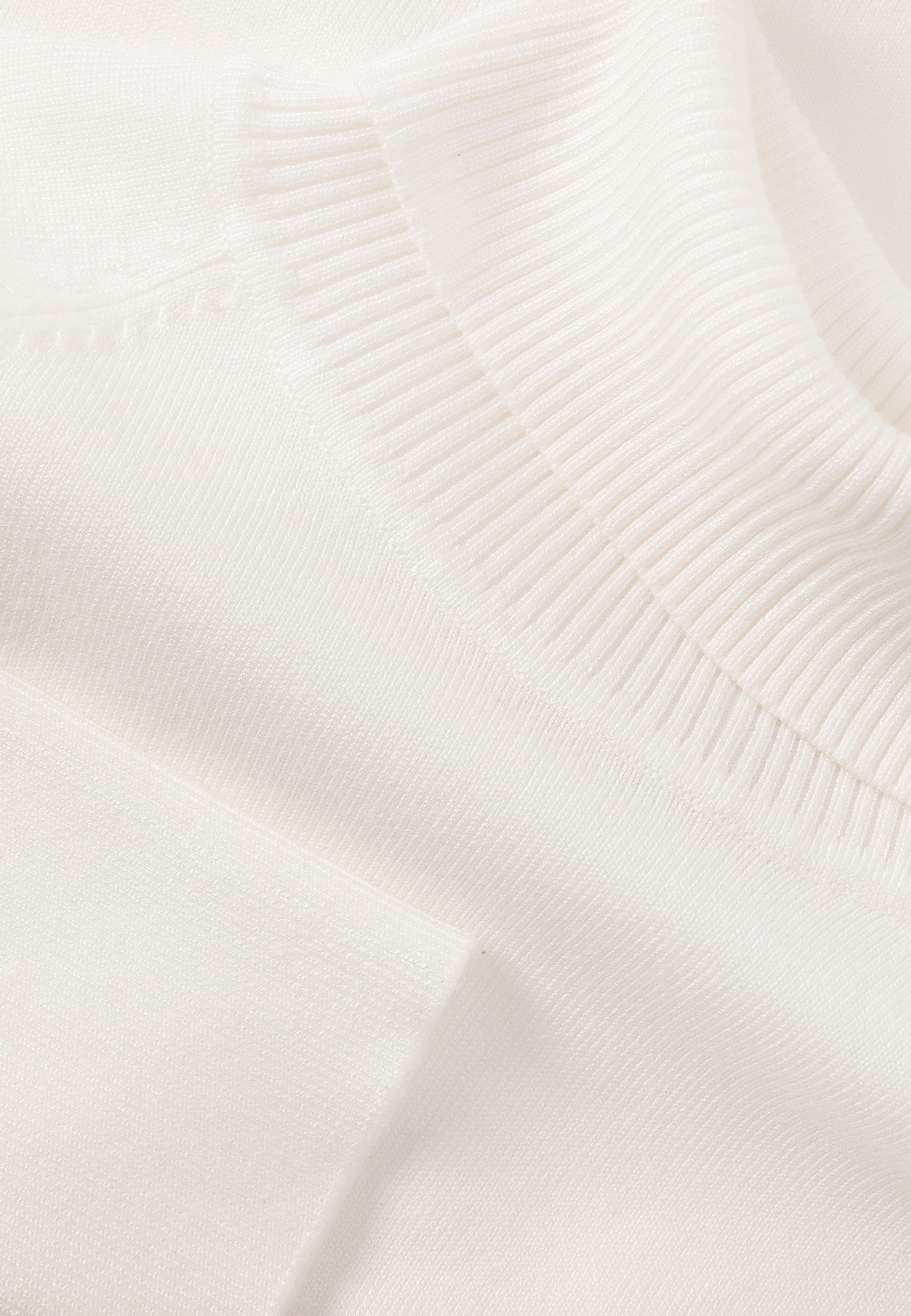 KLASSZIKUS TURTLENECK PULÓVER - NEKOKI KLASSZIKUS TURTLENECK PULÓVER - NEKOKI EKRÜ 113823
