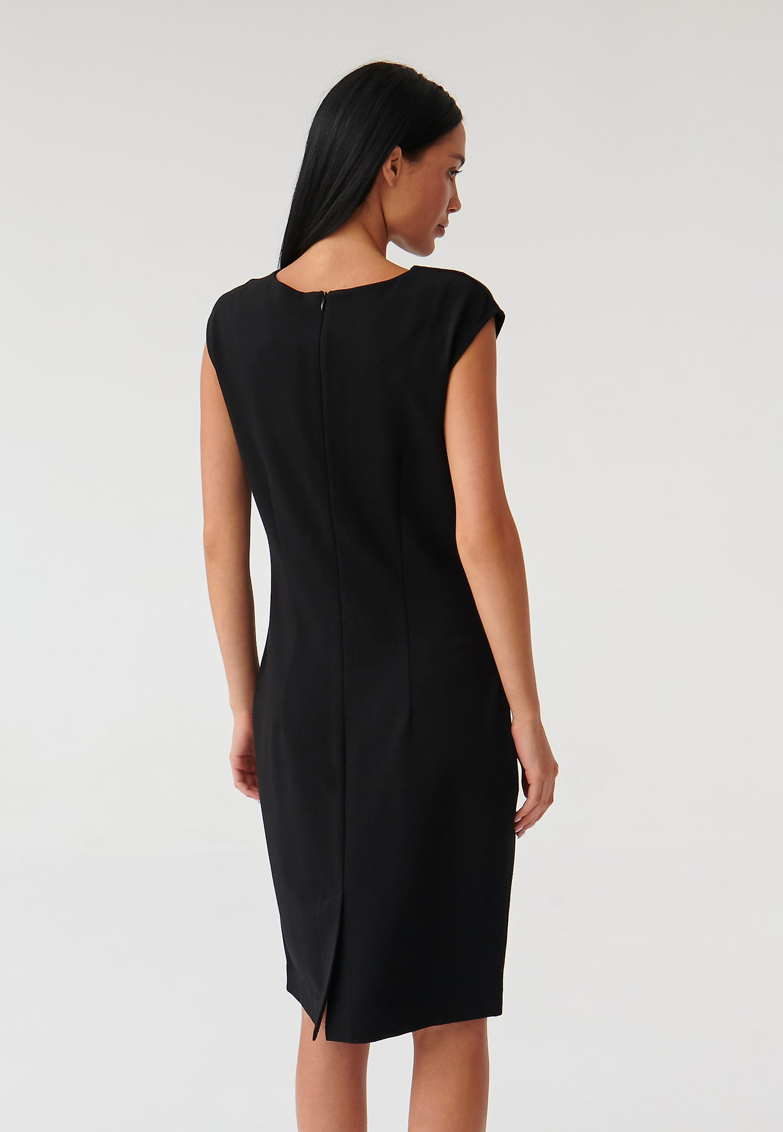 ELEGANCKA SUKIENKA DZIANINOWA SOFIA ELEGANCKA SUKIENKA DZIANINOWA SOFIA CZARNY 90046