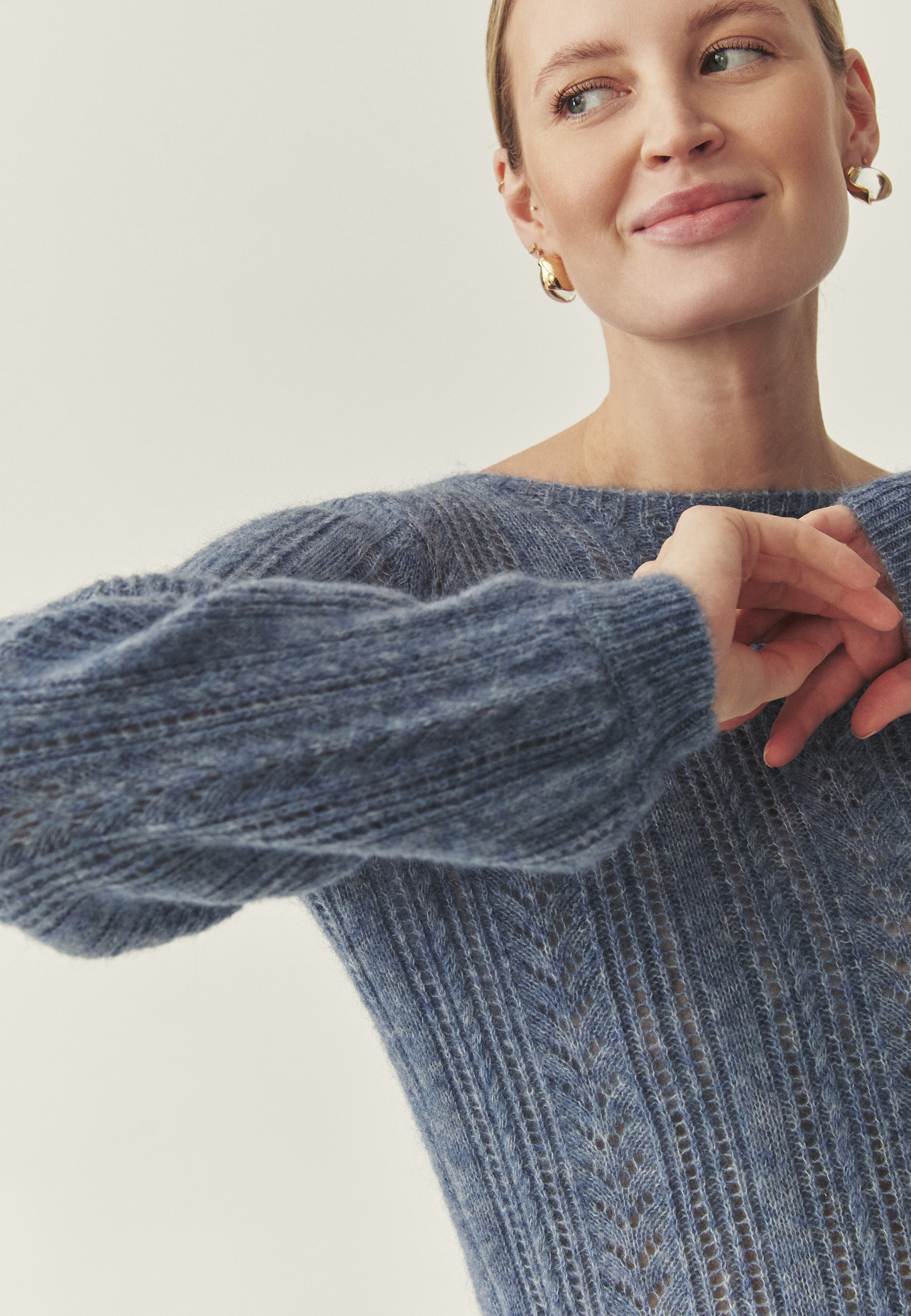 SWETER Z WEŁNĄ I MOHEREM - ELENI NIEBIESKI 2