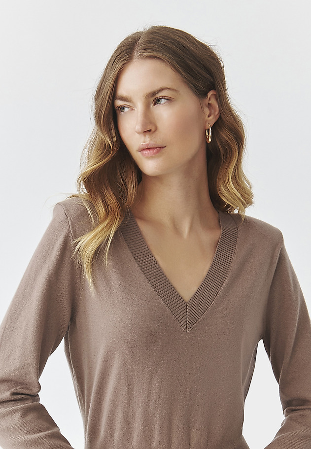 FITTED YARN MIDI DRESS — JASMINE FITTED YARN MIDI DRESS — JASMINE BEŻOWY 4
