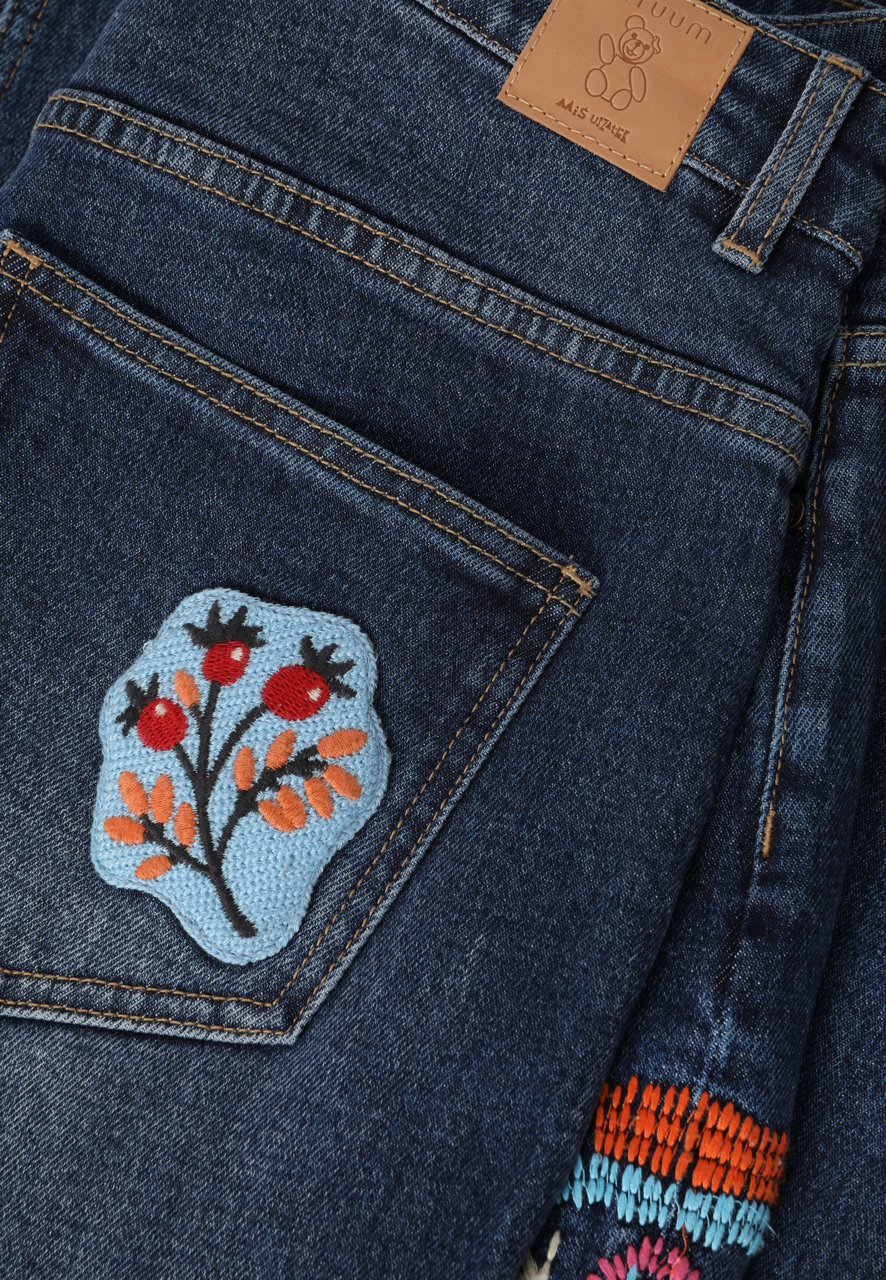 DŽÍNSY S VÝŠIVKOU - MISKO 1