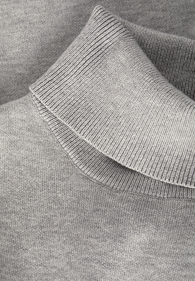 UNIVERSAL LADIES’ SWEATER WITH A TURTLENECK PIMPO 1 UNIVERSAL LADIES’ SWEATER WITH A TURTLENECK PIMPO 1 SZARY 7