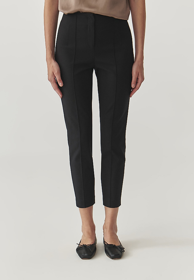 LADIES’ TAILORED TROUSERS WITH TAPERED LEGS - MIWO LADIES’ TAILORED TROUSERS WITH TAPERED LEGS - MIWO CZARNY 2