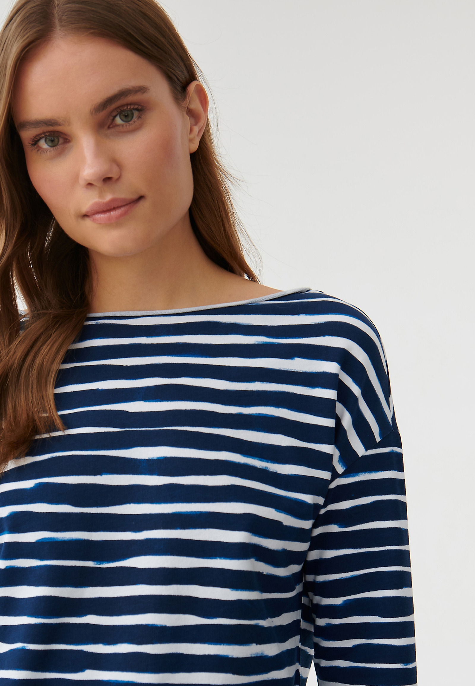 BLUZA DAMSKA OVERSIZOWA W PASKI MALI 1 BLUZA DAMSKA OVERSIZOWA W PASKI MALI 1 MULTIKOLOR 89340