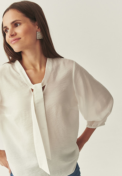 KRESZOWANA BLUZKA Z WIĄZANIEM PRZY DEKOLCIE - MIRVA KRESZOWANA BLUZKA Z WIĄZANIEM PRZY DEKOLCIE - MIRVA