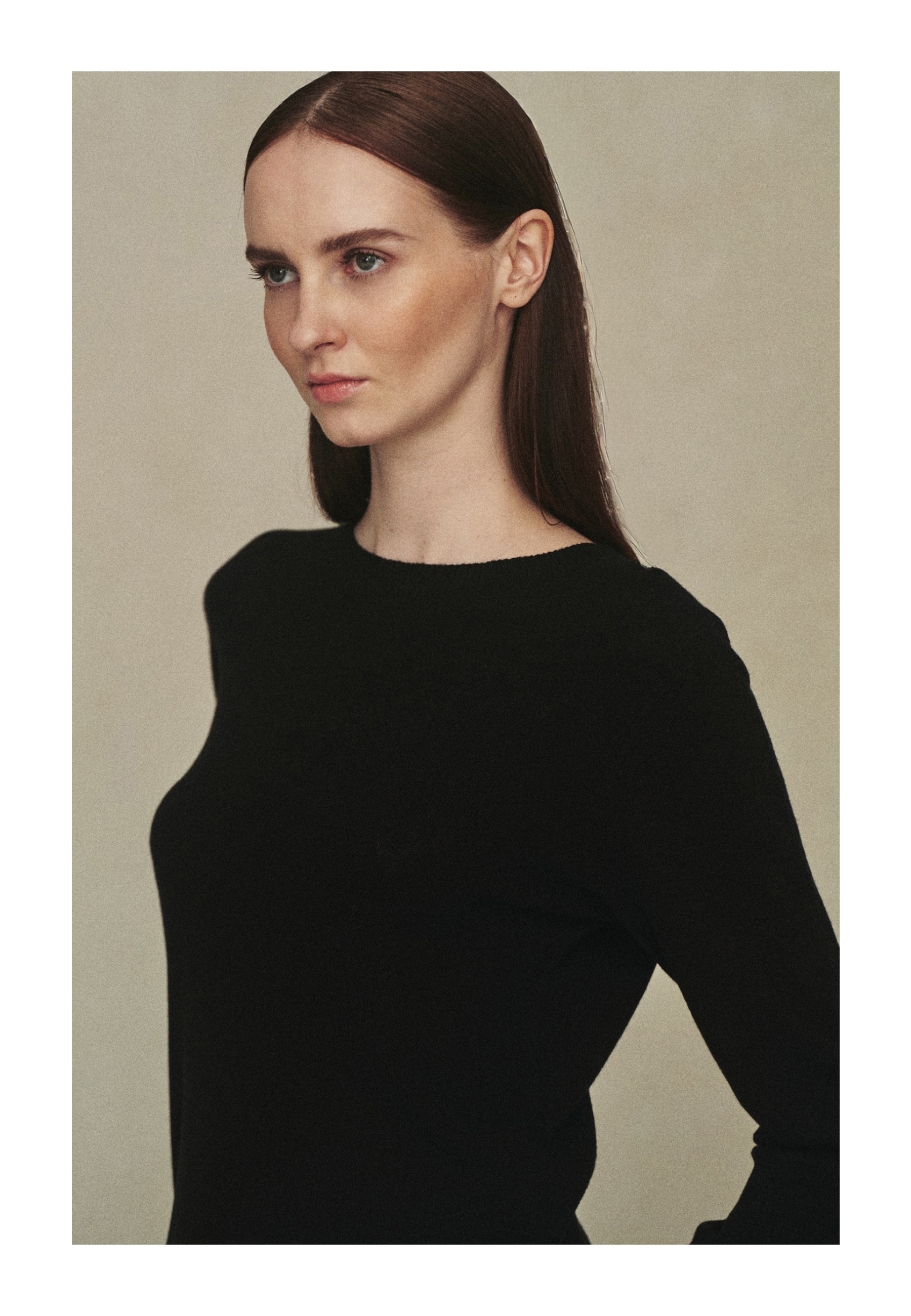 WEŁNIANY SWETER Z DŁUGIM RĘKAWEM - ROSSA CZARNY 2