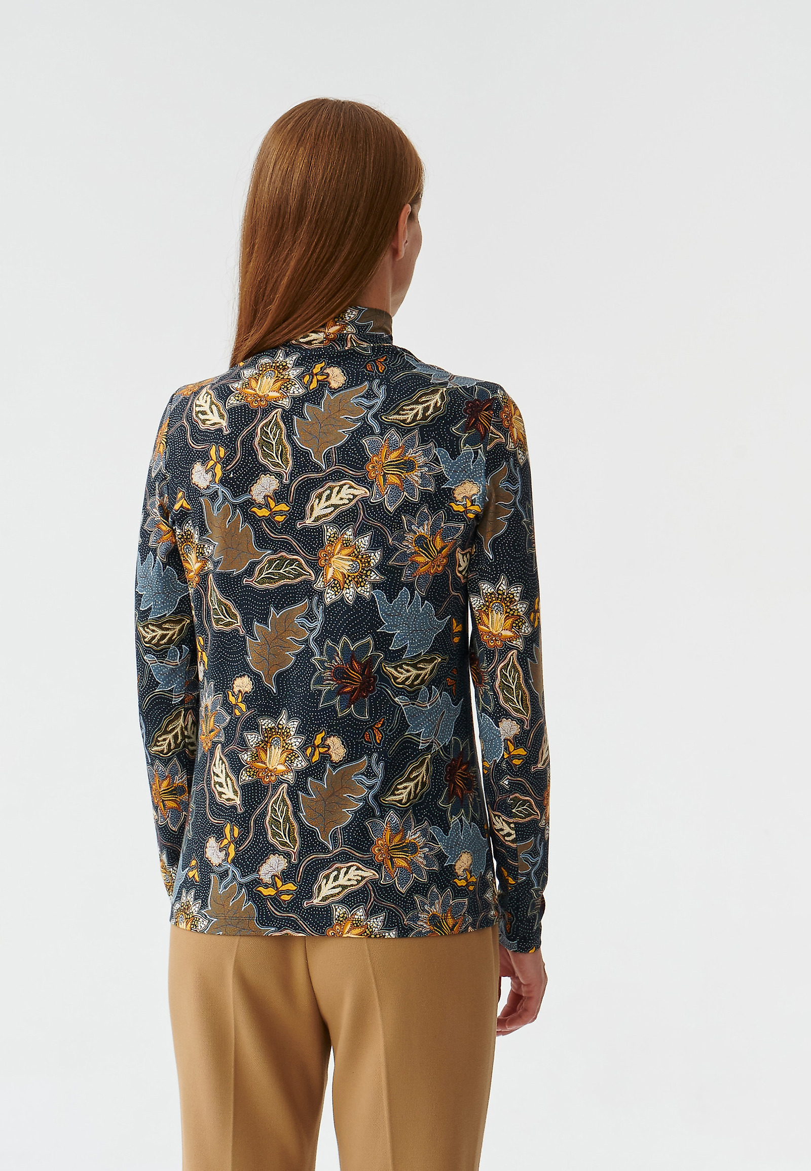 WZORZYSTA DZIANINOWA BLUZKA DAMSKA Z PÓŁGOLFEM LEMIKI WZORZYSTA DZIANINOWA BLUZKA DAMSKA Z PÓŁGOLFEM LEMIKI MULTIKOLOR 90925