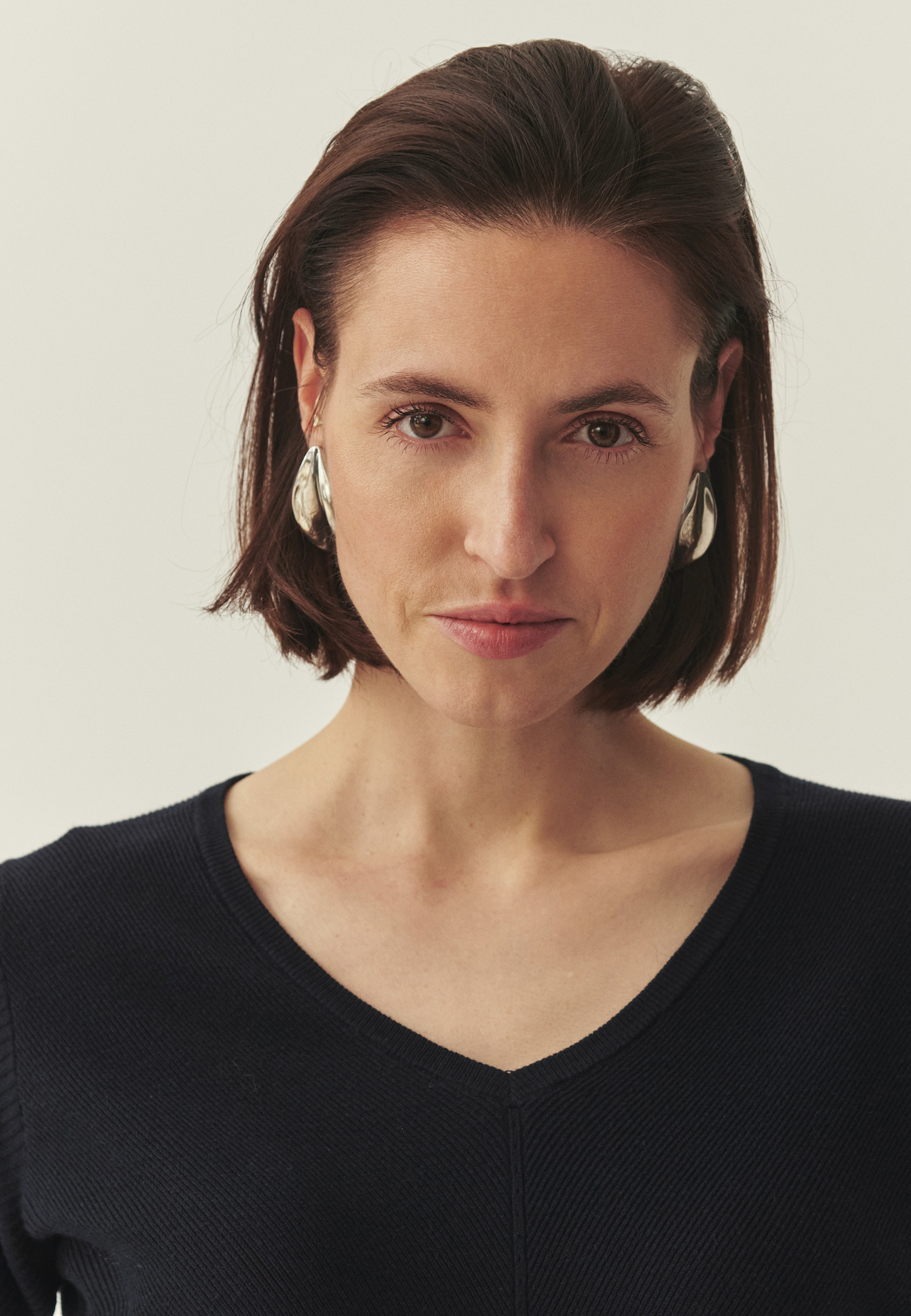 KNITTED BLOUSE WITH LENZING™ ECOVERO™ VISCOSE - MUGI NAVY BLUE 2