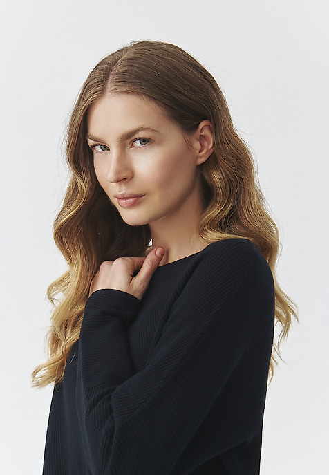LADIES' STRUCTURED SWEATER WITH A BOAT NECKLINE - PEGGIE NAVY BLUE 2