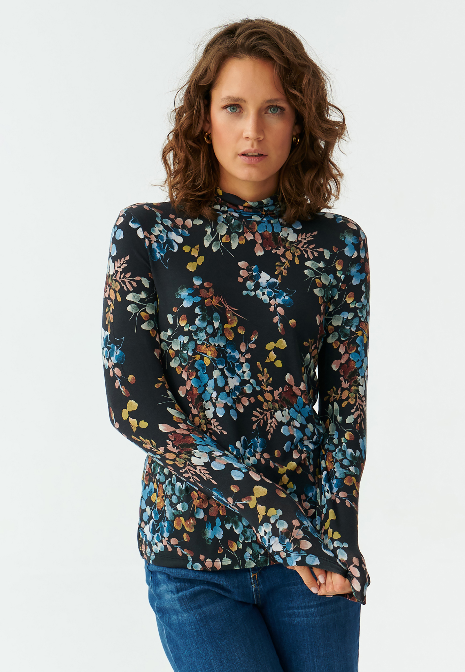 DÁMSKA VZOROVANÁ PLETENÁ BLÚZKA S ROLÁKOM GOLTIKA