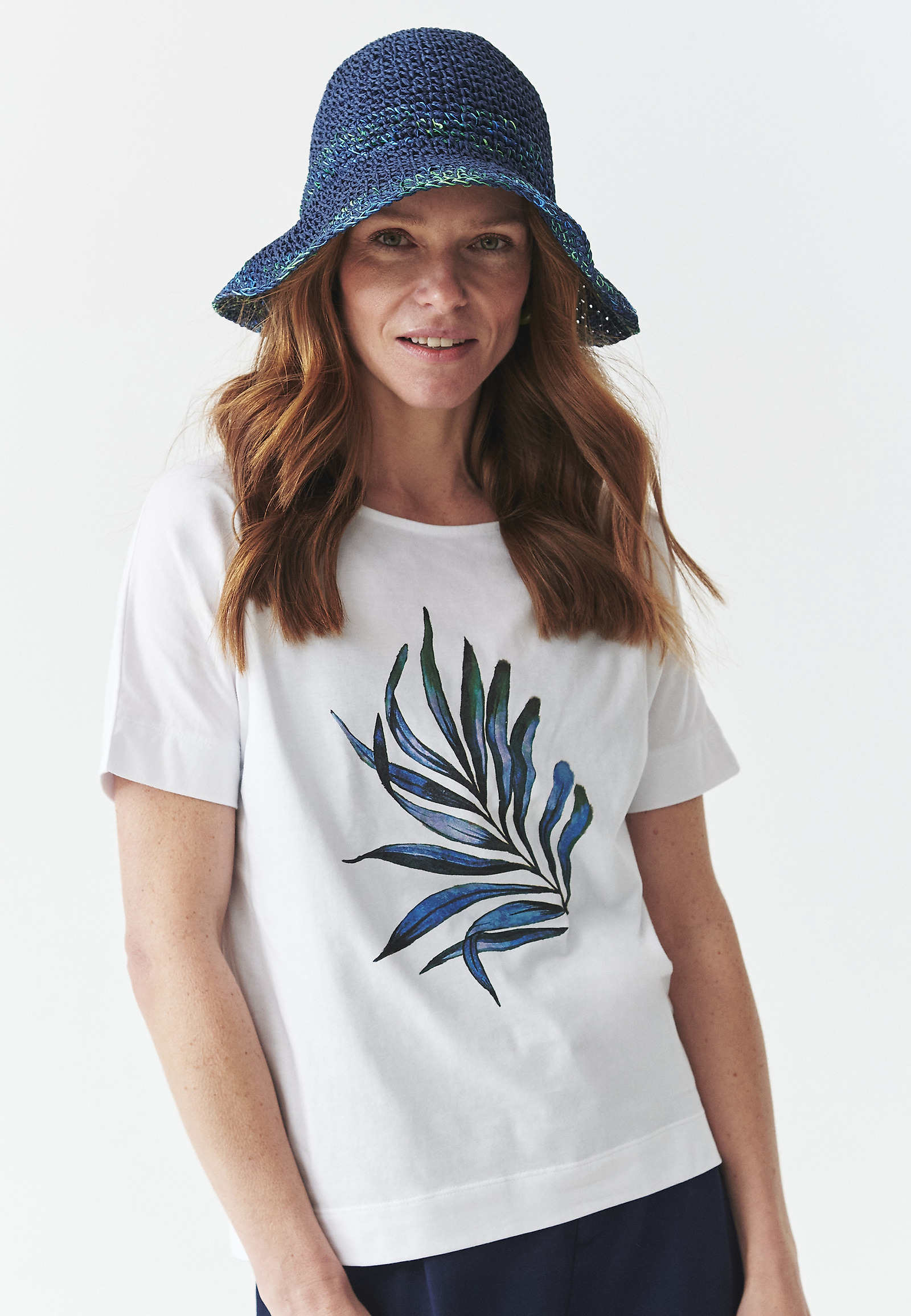 TRICOU DIN BUMBAC CU IMPACT FLORAL - LALI 5 TRICOU DIN BUMBAC CU IMPACT FLORAL - LALI 5 ALB 109465
