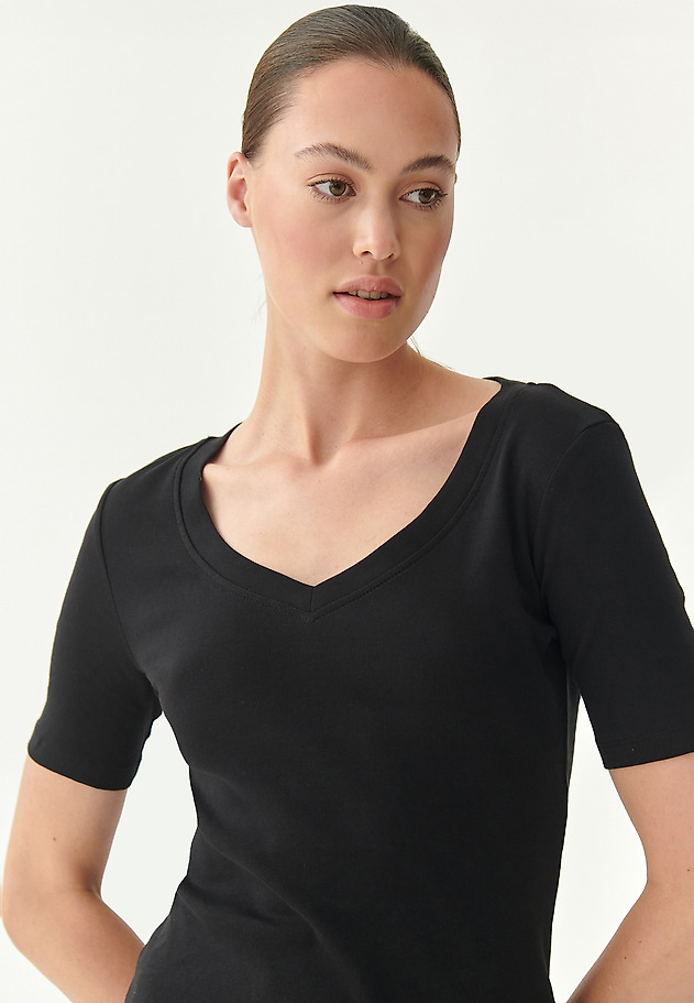 T-SHIRT DAMSKI Z BAWEŁNY NOTA 1 T-SHIRT DAMSKI Z BAWEŁNY NOTA 1 CZARNY 1