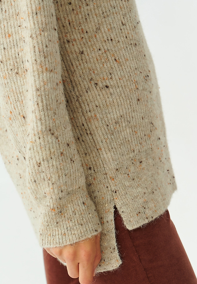 LADIES’ MELANGE SWEATER WITH A TURTLENECK DAMIKO LADIES’ MELANGE SWEATER WITH A TURTLENECK DAMIKO BEŻOWY 6