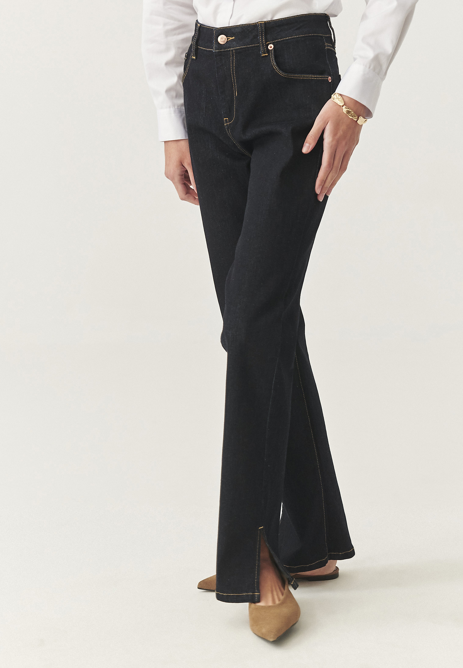 PANTALONI DIN DENIM CU PICIOR DREPT - LASSI 1 PANTALONI DIN DENIM CU PICIOR DREPT - LASSI 1 ALBASTRU 114580