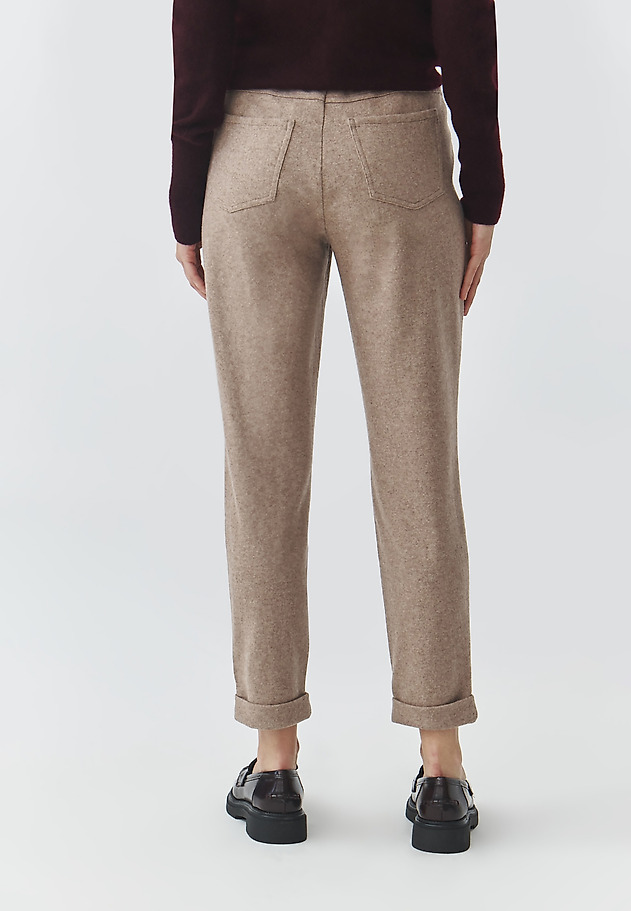 LADIES' KNITTED CIGARETTE TROUSERS — SUMKO 1 LADIES' KNITTED CIGARETTE TROUSERS — SUMKO 1 BEŻOWY 3