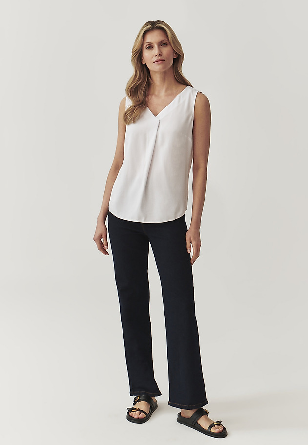 LADIES’ SLEEVELESS BLOUSE - KALIA 2 LADIES’ SLEEVELESS BLOUSE - KALIA 2 WHITE 2
