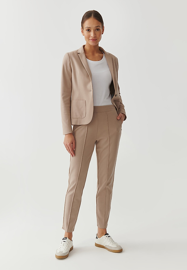 LADIES’ SINGLE-BREASTED BLAZER WITH DECORATIVE PIPING - DEDERI LADIES’ SINGLE-BREASTED BLAZER WITH DECORATIVE PIPING - DEDERI BEŻOWY 2