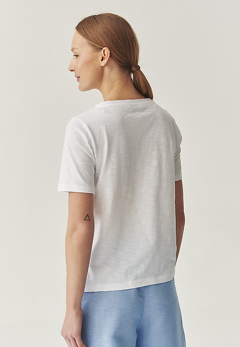 BAWEŁNIANY T-SHIRT Z KIESZONKĄ - DELQI BIAŁY 2